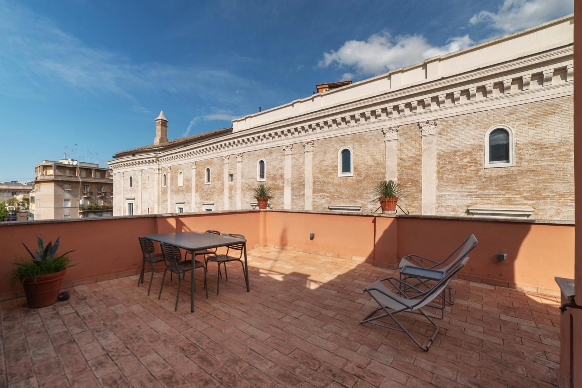 Apartment With Terrace In Via Del Pellegrino - FromhometoRom Eksteriør billede